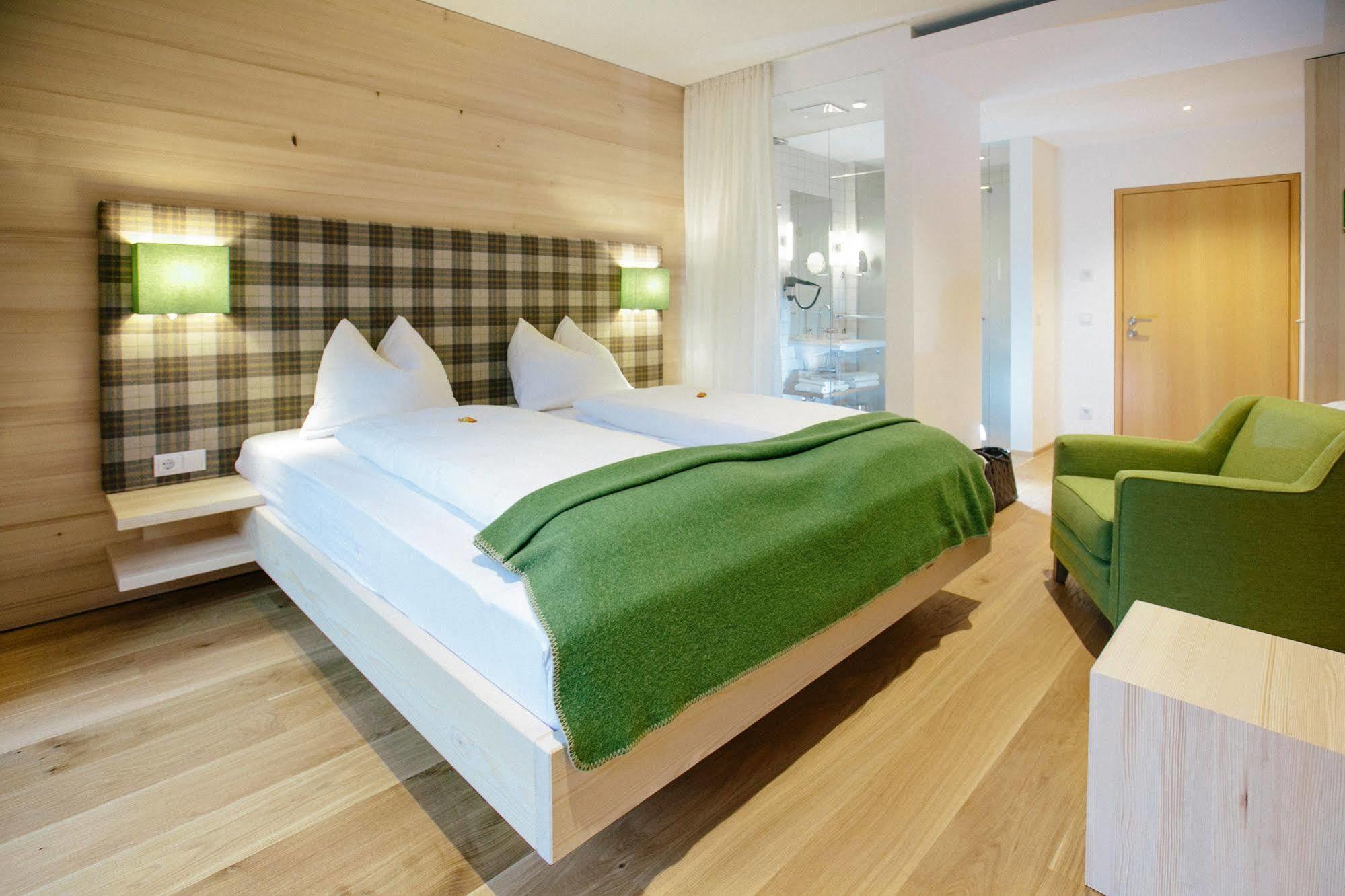 Hotel Gasthof Zur Post سانكت جيلجن المظهر الخارجي الصورة