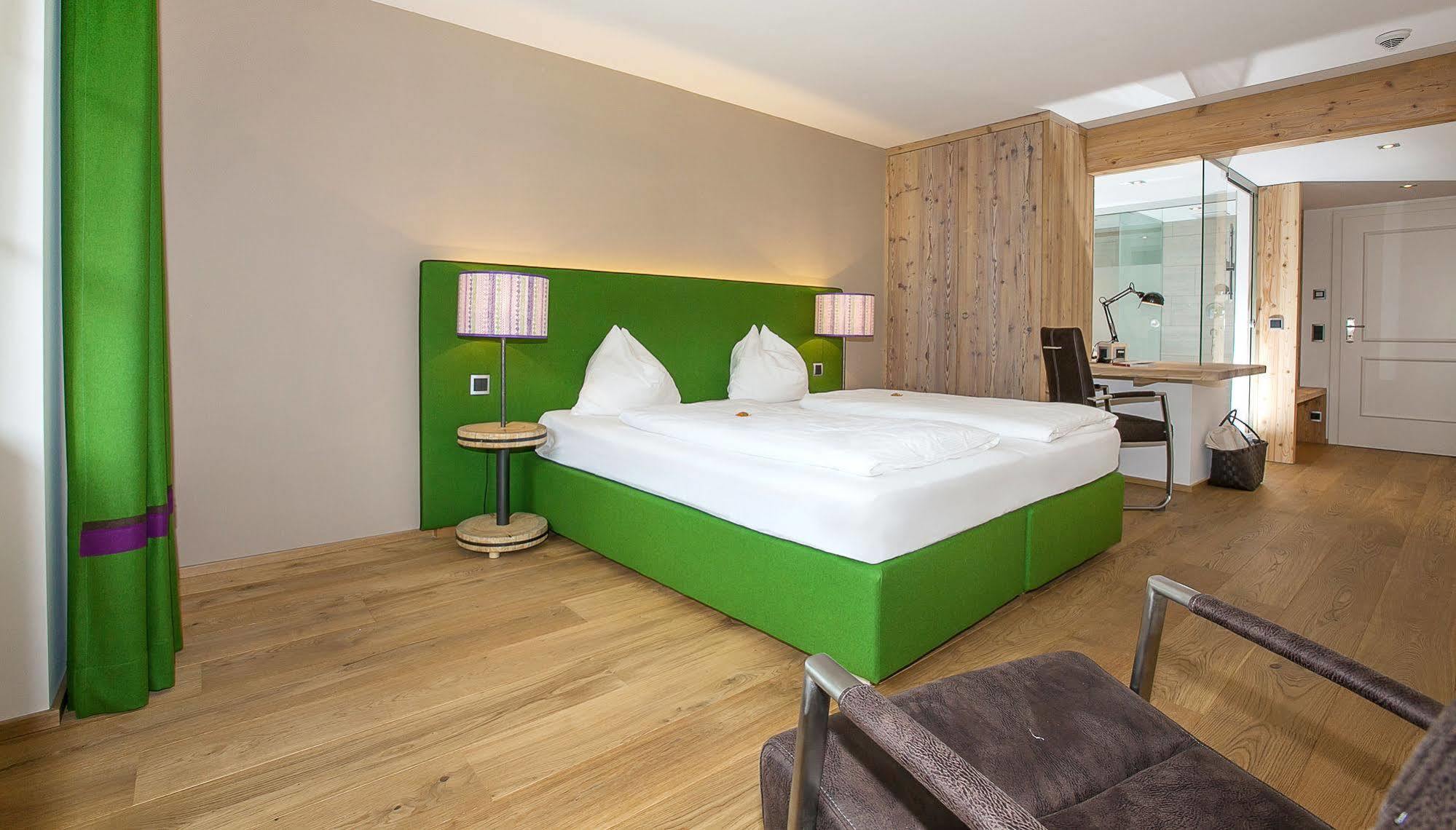 Hotel Gasthof Zur Post سانكت جيلجن المظهر الخارجي الصورة