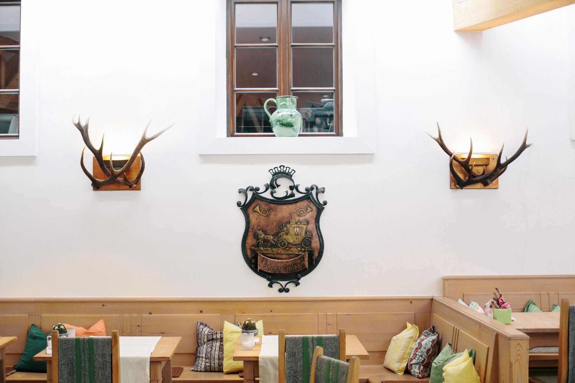 Hotel Gasthof Zur Post سانكت جيلجن المظهر الخارجي الصورة